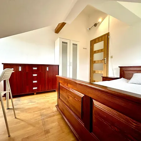 Przy Hipodromie & Parking *