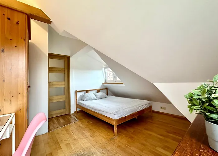 Przy Hipodromie & Parking